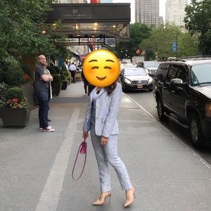 Women’s costum size S